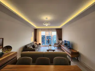 Meydan Ve Bulvar Cephe 172m2, Havuz, K. Otoparklı Arakat, 3+1