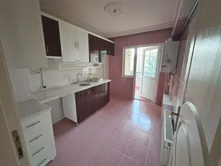 Bahçelerüstü Düzlükte Tren Yakını Ara Kat Ön Cephede 3+1 Satılık