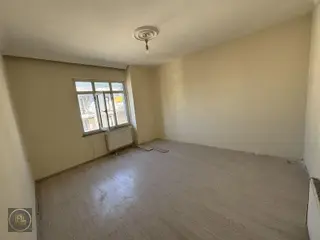 Fl Emlaktan 2+1 Arakat Ön Cephe Bulgurlu Metroya 15 Dakika