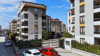 Nilüfer Demirci Tbarutçu Sitesi Satılık Bahçe Katı