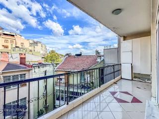 R-one Cihangir Pürtelaş Sokak Balkonlu 3+1 Kiralık Daire-eng
