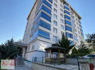 //aktürk Emlak\\merkezi Konum Çok Katlı Binada Kiralık 3+1 Daire