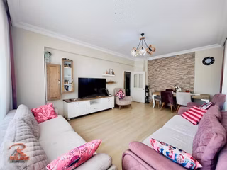 Aydınlıkevlerde 3+1 Masrafsız Doğalgazlı Daire
