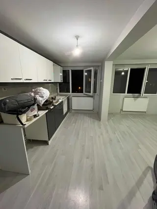 Hürriyet Mahallesinde Metroya Yakın 1+1 Kiralık Daire