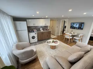 Novas'dan 2+1 Full Sıfır Lüx Eşyalı Cadde Arkası