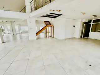 Remax Modern'den Çarşambada Depolu Satılık İşyeri/dükkan
