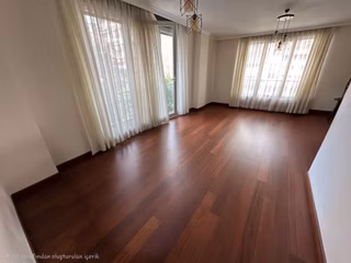 Caddebostan Sahil Göztepe Parkı Karşı Sokağında 3+1