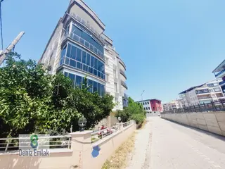 ∞ Deniz Den ∞ Akçay İkizçay Mahallesi'nde Satılık Geniş Balkonlu 3+1 Daire