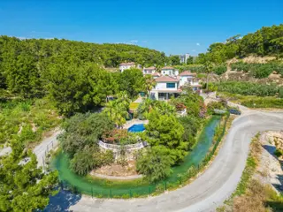 !yeryüzündeki Cennet!avsallar Müstakil 4+1 Satılık Villa