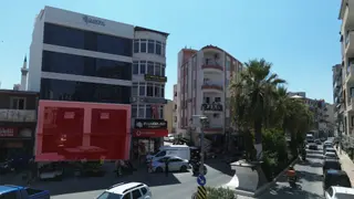 Seferihisar Çarşı Merkezinde Prestijli Konumda 500 M² Dubleks Ticari Alan