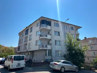 Bilgin Emlaktan Merkezde Geniş Kullanışlı Balkonlu 1+1 Satılık Daire