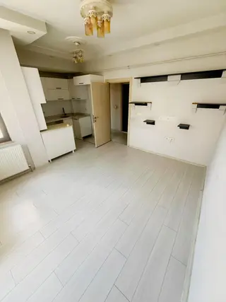 Ege Emlaktan Sanayinin Üstünde Açık Mutfak Salon Satılık 2+1