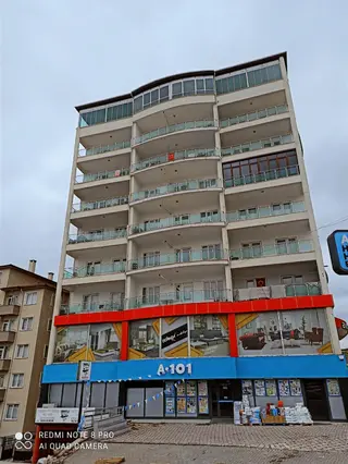Beyaz Gayrimenkulden Arakat Bakımlı 2+0+mutfak Satılık Daire