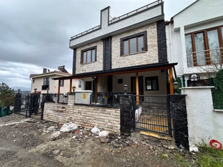 Mera Emlaktan Güre'de Kazdağların Eteklerinde 3+1 Eşsiz Villa