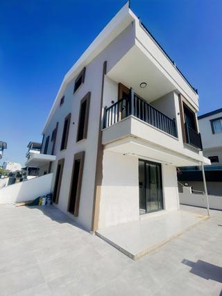 Deniz Manzaralı Triplex Villa Daire Fiyatına