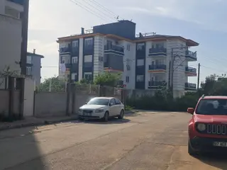 Aynı Bina Da Ara Katlarda Sarılık 3 Artı 1 Daireler - 1