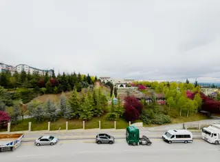 Kuşcağız Aile Yaşam Manzaralı Geniş M2 Ebeveyn Banyolu 3+1 Daire