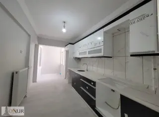 Onur Emlak İhsaniye Mah. Bakımlı 3+1 Ara Kat Kiralık Daire
