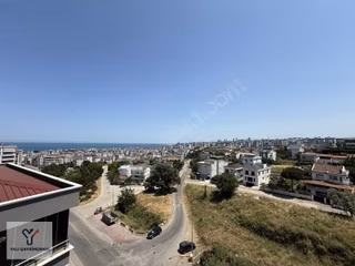 Yalı Gayrimenkul | Alanlı'da Deniz Manzaralı Caddeye Cephe 4+1