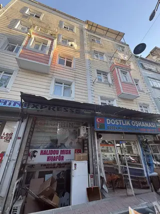 Kumkapıda 2013 Yapımı Satılık Bina 2+1 Daireler Ve Dükkan - 1
