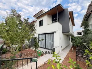 Yaşa Gyd - Yuvam Sitesinde Denize Yakın Yenilenmiş 3+1 Villa