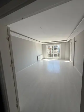 Yeşil Mahalle’de Site İçinde Doğalgazlı Bol Işıklı Satılık Lüks 3+1 Daire!