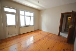 Kiralık Daire 3+1 Diş Hastanesine Yakın 120 M2 Konumu Güzel