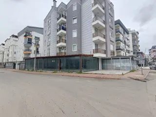 Yeşildere Mahallesinde Kiralık Geniş Dükkan | Köşe Başı Fırsat