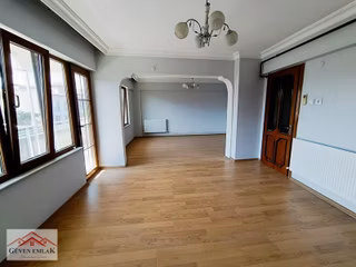 Şirinevlerde Kaçırılmayacak Geniş & Ferah 3+1 Doğalgazlı Daire