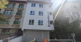 Bahçelievler Beşevler De Cadde Üstü Mağazalı Komple Bina