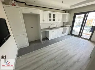 Zeki Emlak'tan Muradiye'de Yelken Evleri'nde Kiralık 2+1 Daire
