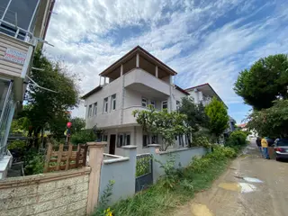 Karasu Yalı Mahallesi Satılık 5+1 Geniş Teraslı Villa