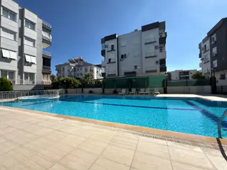 Mollayusufta Çok Şık Geniş Ayrı Mutfaklı Site İçi 3+1 Daire