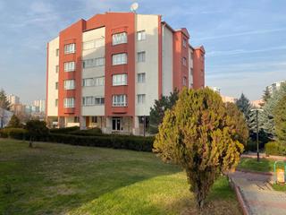 Ulaş Emlak Elvankent Ana Bulvarda Bahçeli Park Bitişiği Site İçi