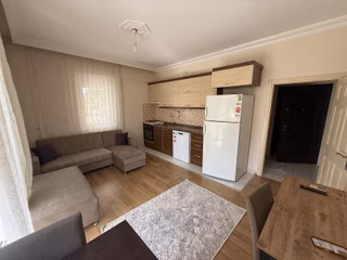 Rauf Denktaş Cad. Çok Yakın 1+1 Eşyalı Bahçe Katı Kiralık Daire