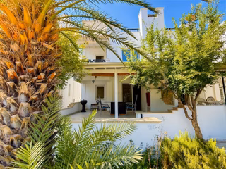 Datça Merkez | Havuzlu Dadya Sitesinde, Yenilenmiş 3+1 Villa