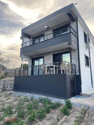 Bilginoğlu Emlaktan Küçük Belen Mahallesi'nde Müstakil Villa