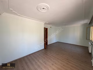 İnönü Mahallesinde Cadde Üzeri 3+1 Bahçeli Kiralık Daire