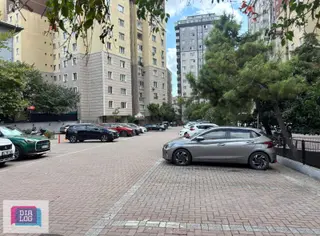 Otoparklı Güvenlikli 3+1, 135 M² Site İçinde Kiralık Daire