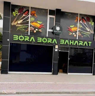 Cadde Üstünde Asma Katkı Geniş Dükkan