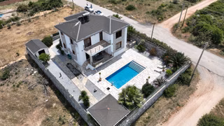 Didim Tam Müstakil Havuzlu Bahçeli Full Eşyalı Villa