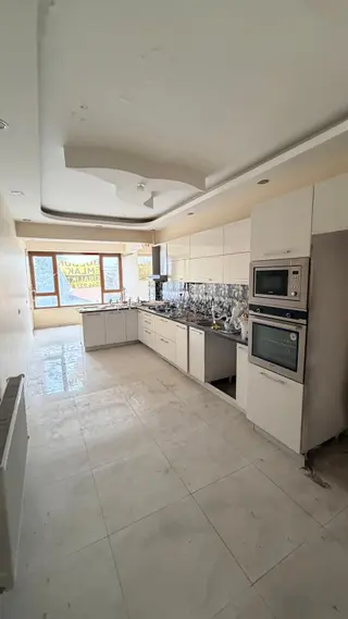 Tugaya Ve Nevalı Ye 2 Dk Mesafede Kıralık Luks 4+1 Daire