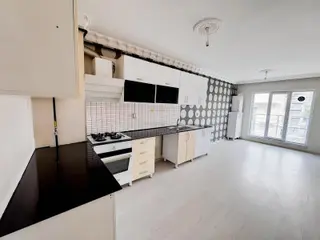 Vip'den Merkezi Konum Ön Cephe Yapılı Geniş 3+1 Kiralık Daire