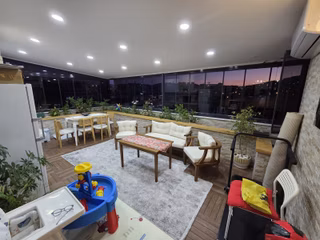Pendik Velibabanın Dikkat Çeken 240 M² Teraslı 5+2 Özel Dizayn