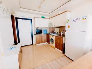 Sümer Mahallesi'nde Cadde Üstü Üniversiteye Yakın Kiralık 1+1