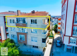 Çerkezköy'de Mermezi Konumda Ön Cephe Kiralık 2+1-110m2