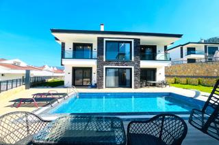 Didim Akbükte 500m2 Arsa İçinde Muhteşem Deniz Manzaralı Villa🔥