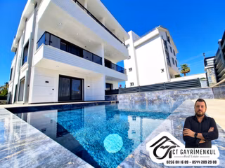 Didim'de Satılık 6+1 Ayrı Mutfak 4 Katlı Müstakil Girişli Havuzlu Bahçeli Triplex Villa !