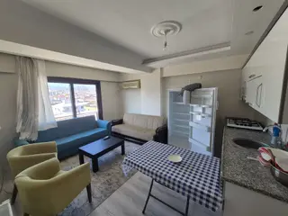 Cumhuriyet Mahallesi'nde Ara Kat Eşyalı Daire
