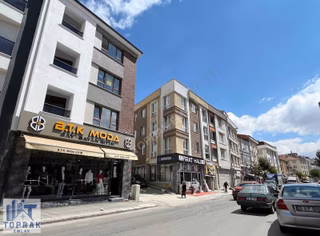 Toprak Emlak'tan Cadde Manzaralı // Sıfır // Satılık 2+1